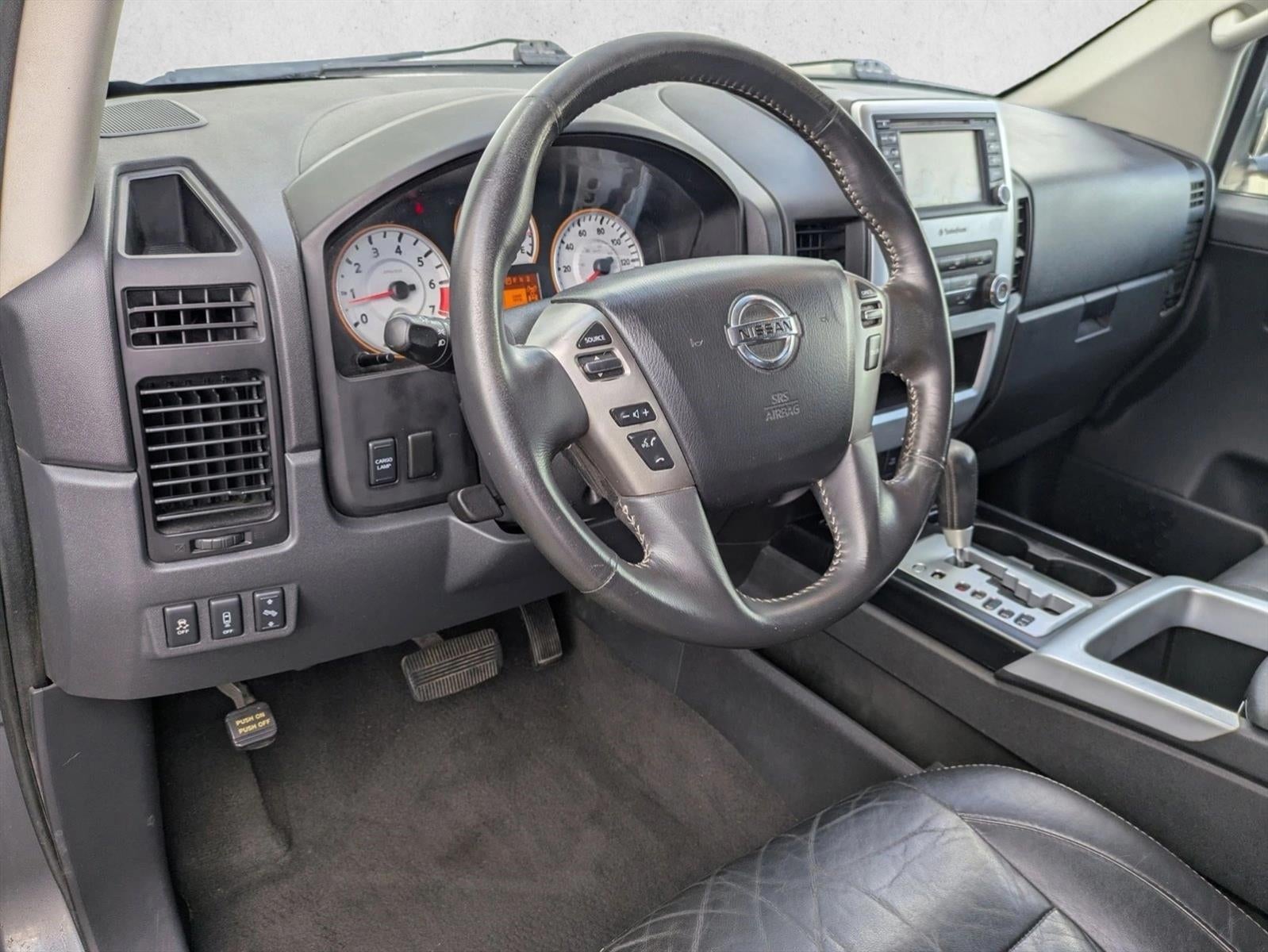 2014 Nissan Titan 4WD Crew Cab Short Bed PRO-4X