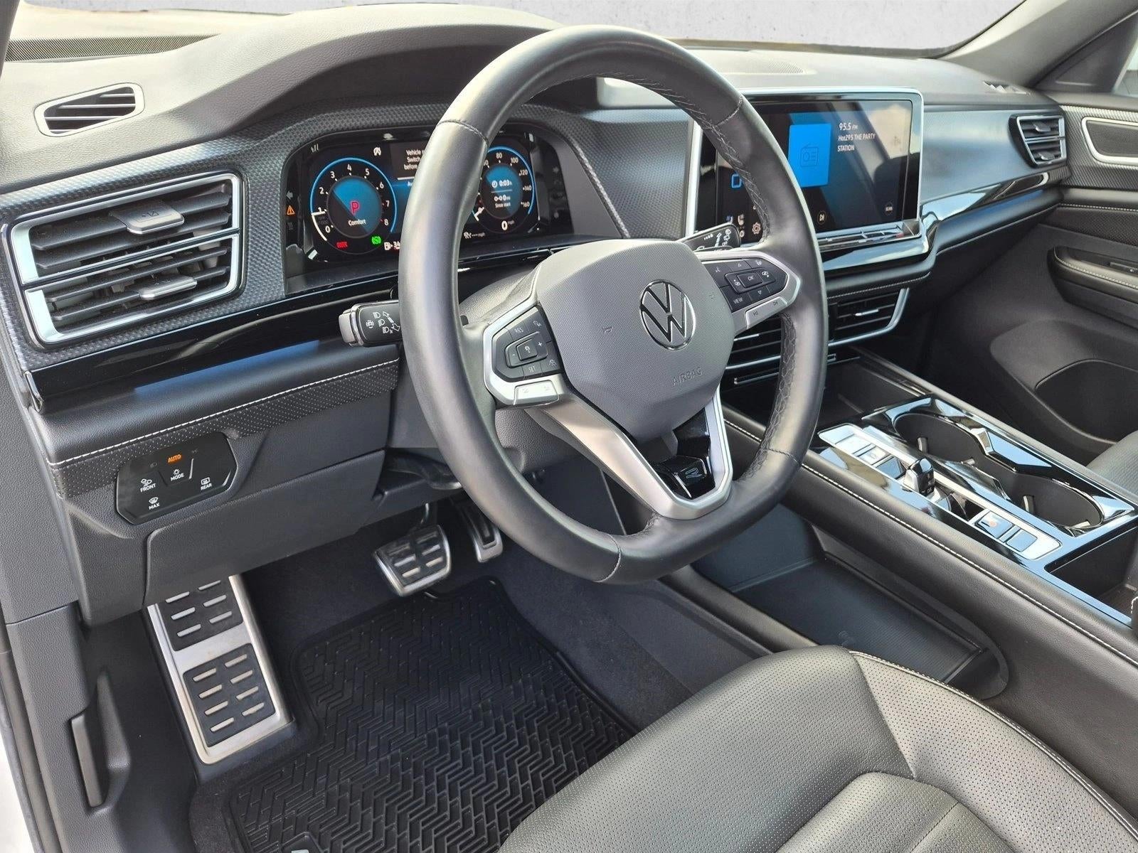 2024 Volkswagen Atlas Cross Sport 2.0T SEL R-Line 4MOTION
