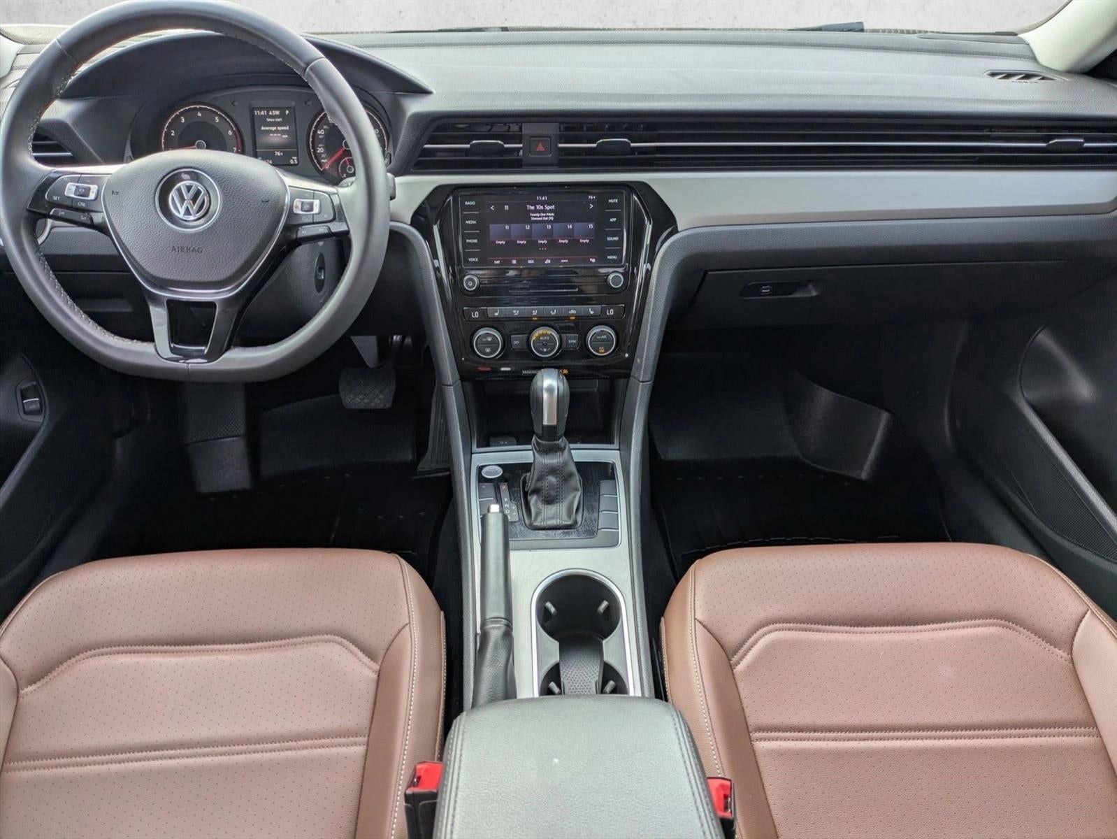 2022 Volkswagen Passat 2.0T SE Auto