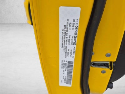 2012 Dodge Charger 4dr Sdn SRT8 Super Bee RWD