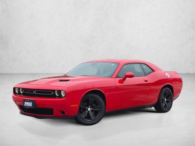 2019 Dodge Challenger SXT RWD