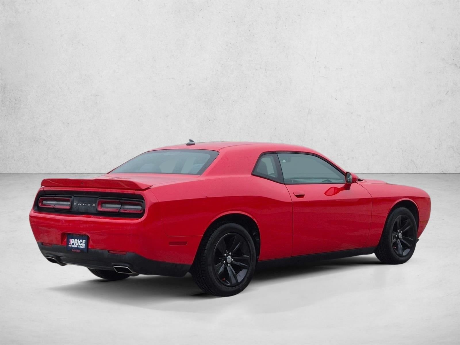 2019 Dodge Challenger SXT RWD
