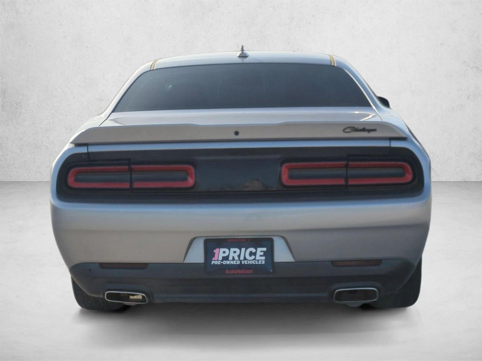 2016 Dodge Challenger 2dr Cpe SXT Plus