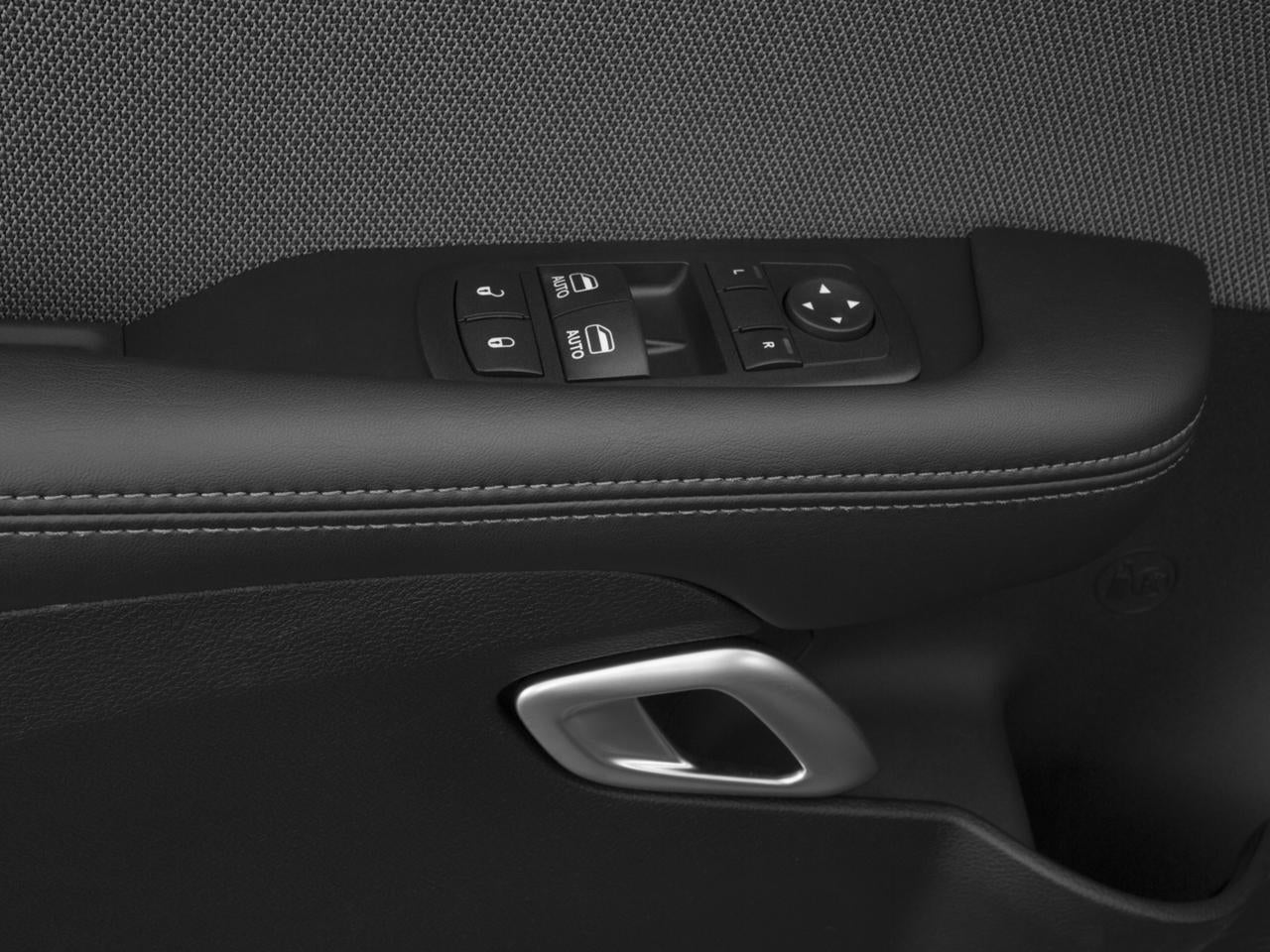 2016 Dodge Challenger 2dr Cpe SXT Plus