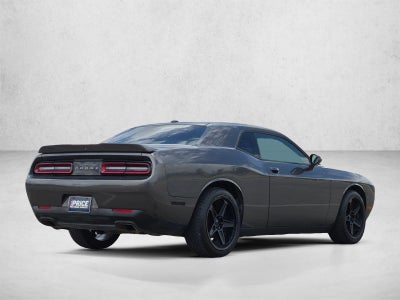 2019 Dodge Challenger SXT RWD
