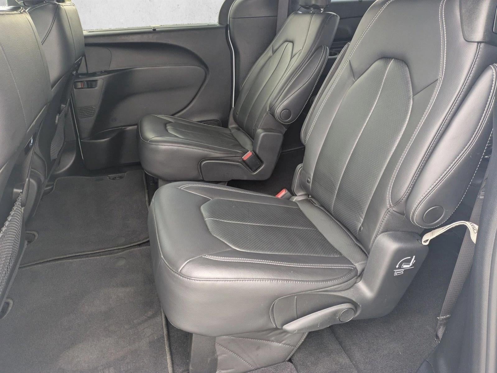 2022 Chrysler Pacifica Touring L FWD