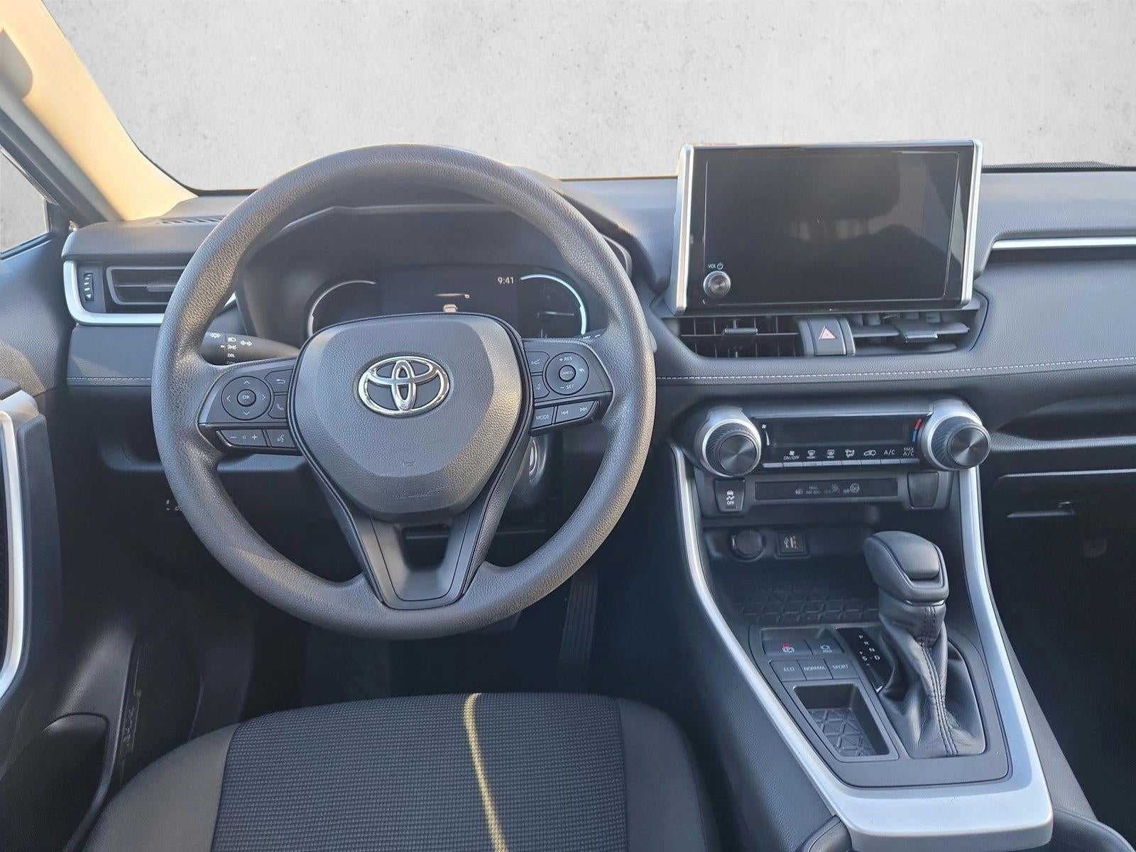 2023 Toyota RAV4 LE FWD (GS)