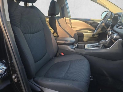 2023 Toyota RAV4 LE FWD (GS)