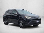 2017 Toyota RAV4 LE FWD (GS)
