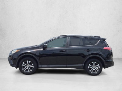 2017 Toyota RAV4 LE FWD (GS)