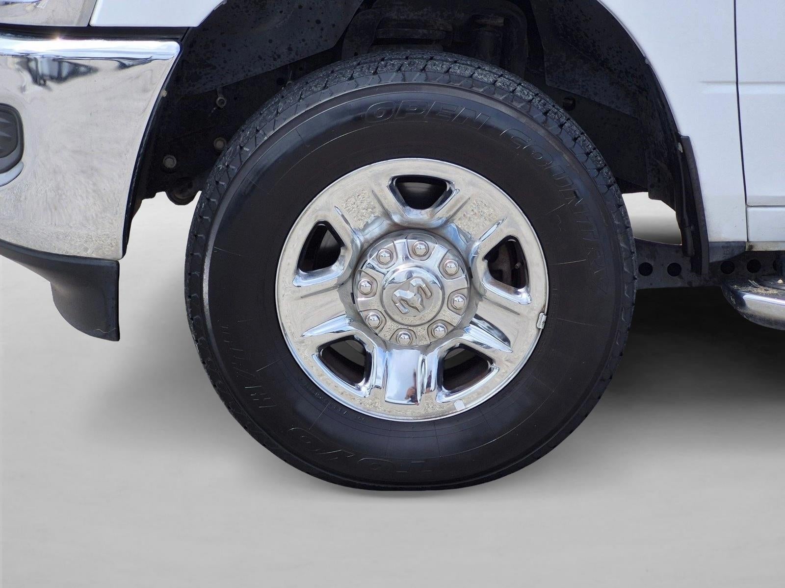 2022 RAM 2500 Big Horn 4x4 Crew Cab 6'4" Box