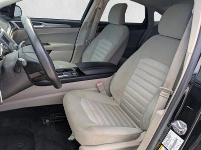 2017 Ford Fusion SE FWD