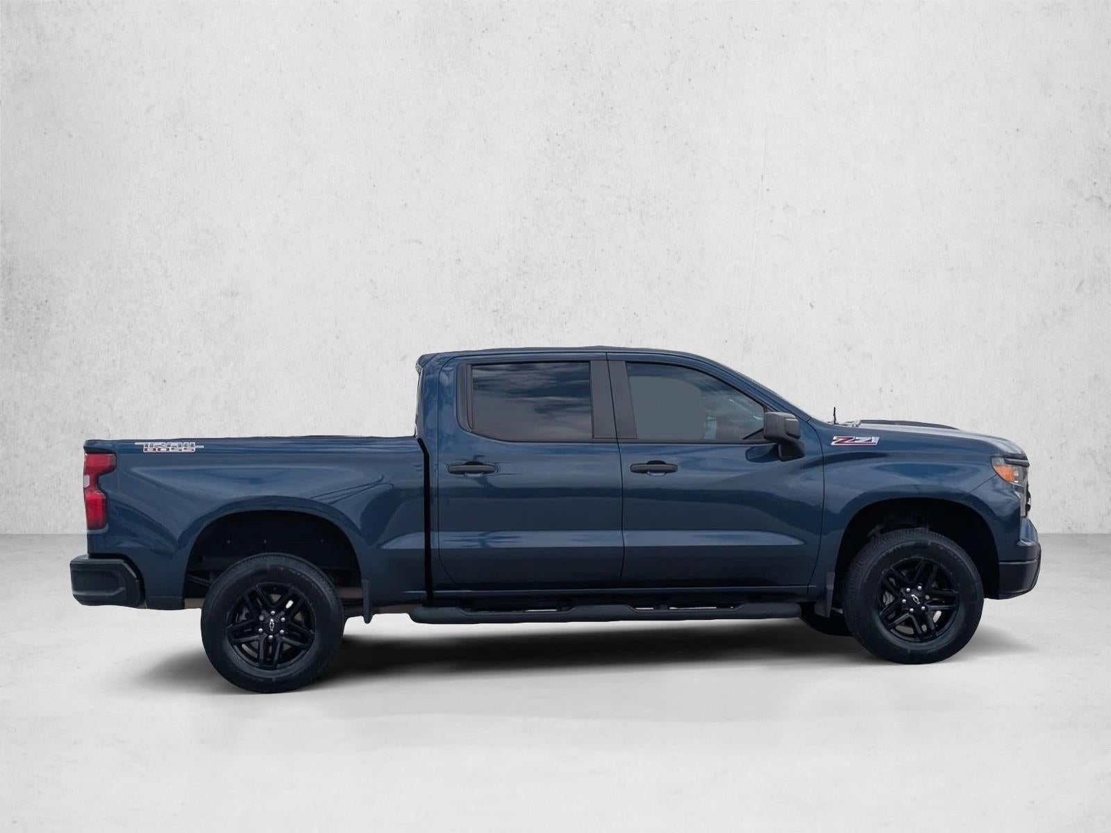 2022 Chevrolet Silverado 1500 Crew Cab Short Box 4-Wheel Drive Custom Trail Boss