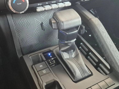 2024 Toyota Tacoma 2WD 2WD SR Double Cab 5' Bed AT (Natl)