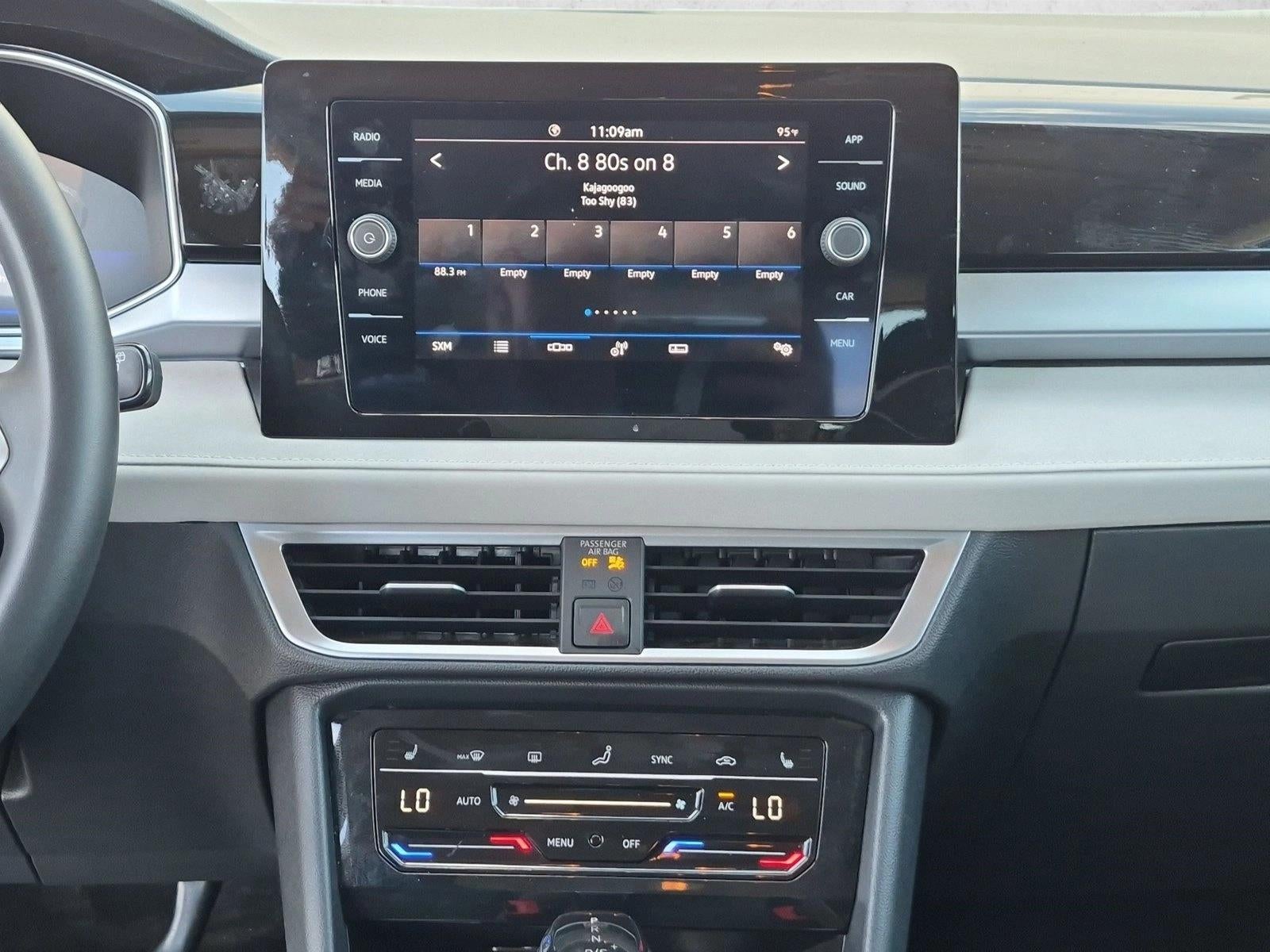 2025 Volkswagen Taos SE FWD