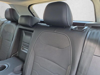 2025 Volkswagen Taos SE FWD