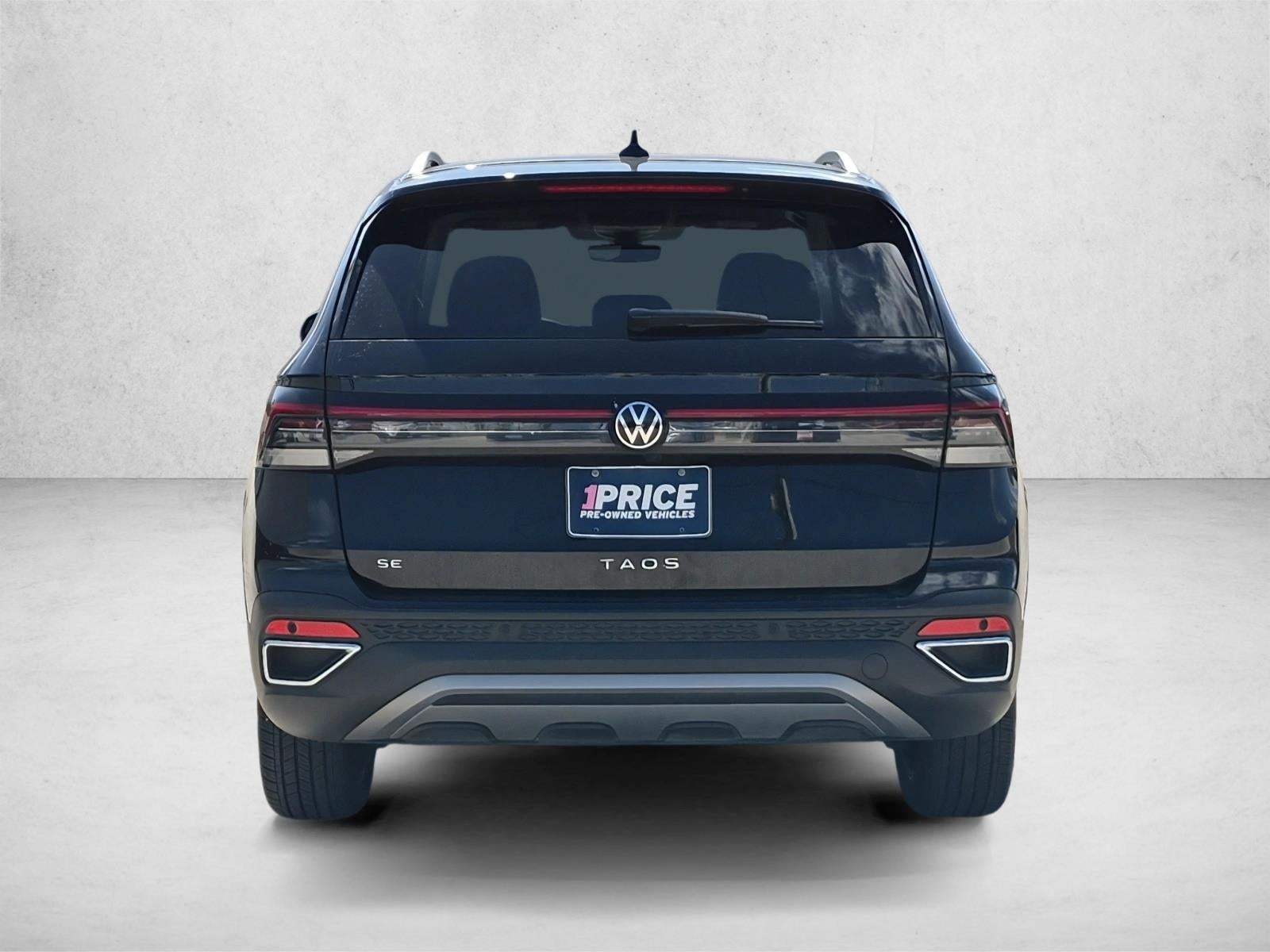 2025 Volkswagen Taos SE FWD