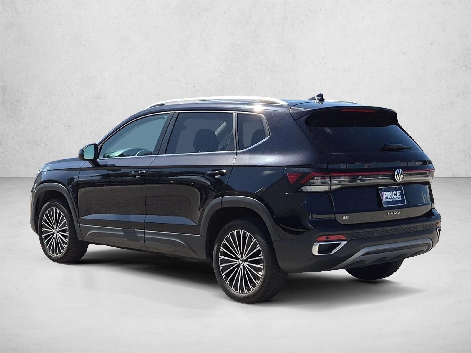 2025 Volkswagen Taos SE FWD