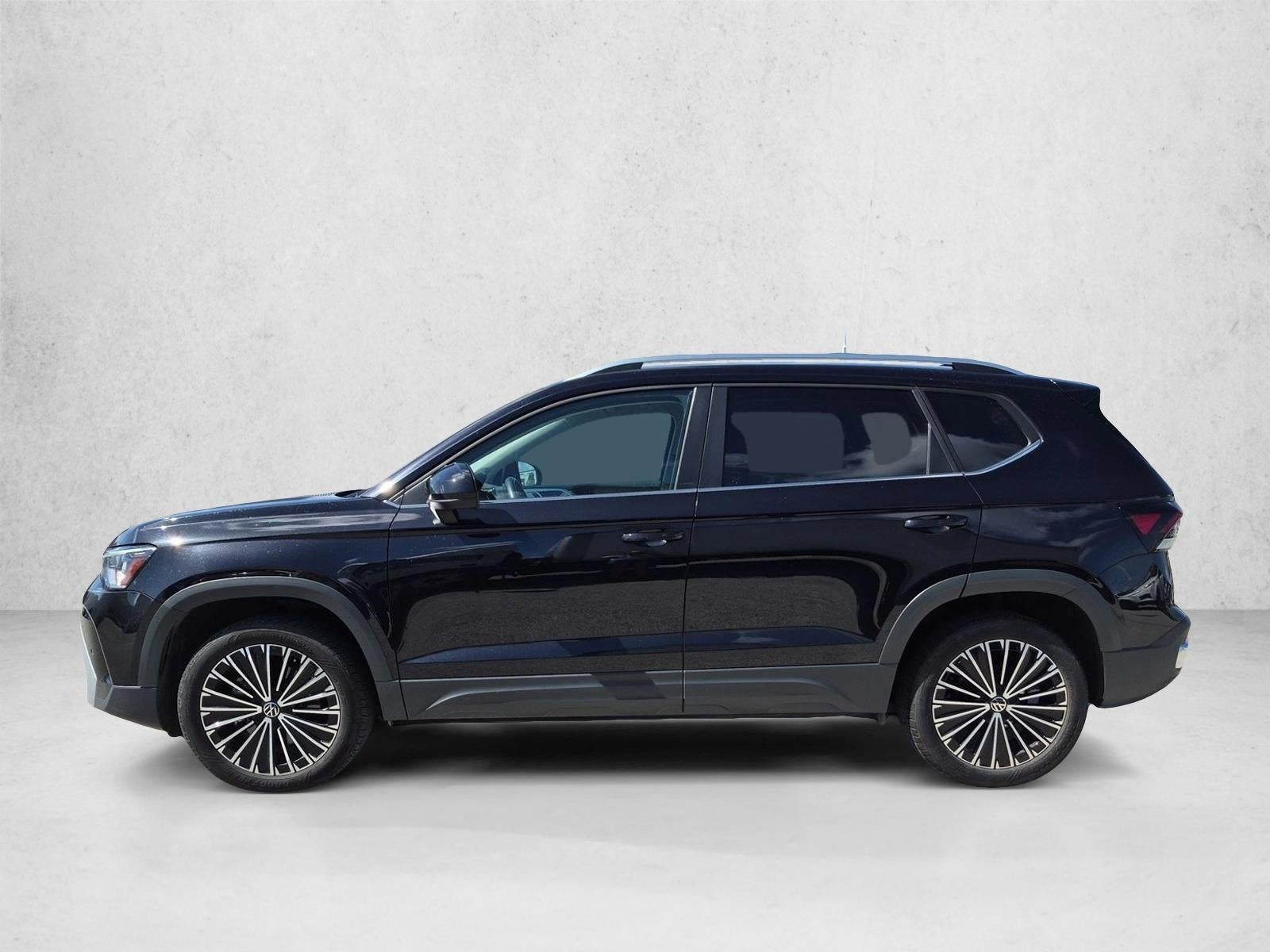 2025 Volkswagen Taos SE FWD