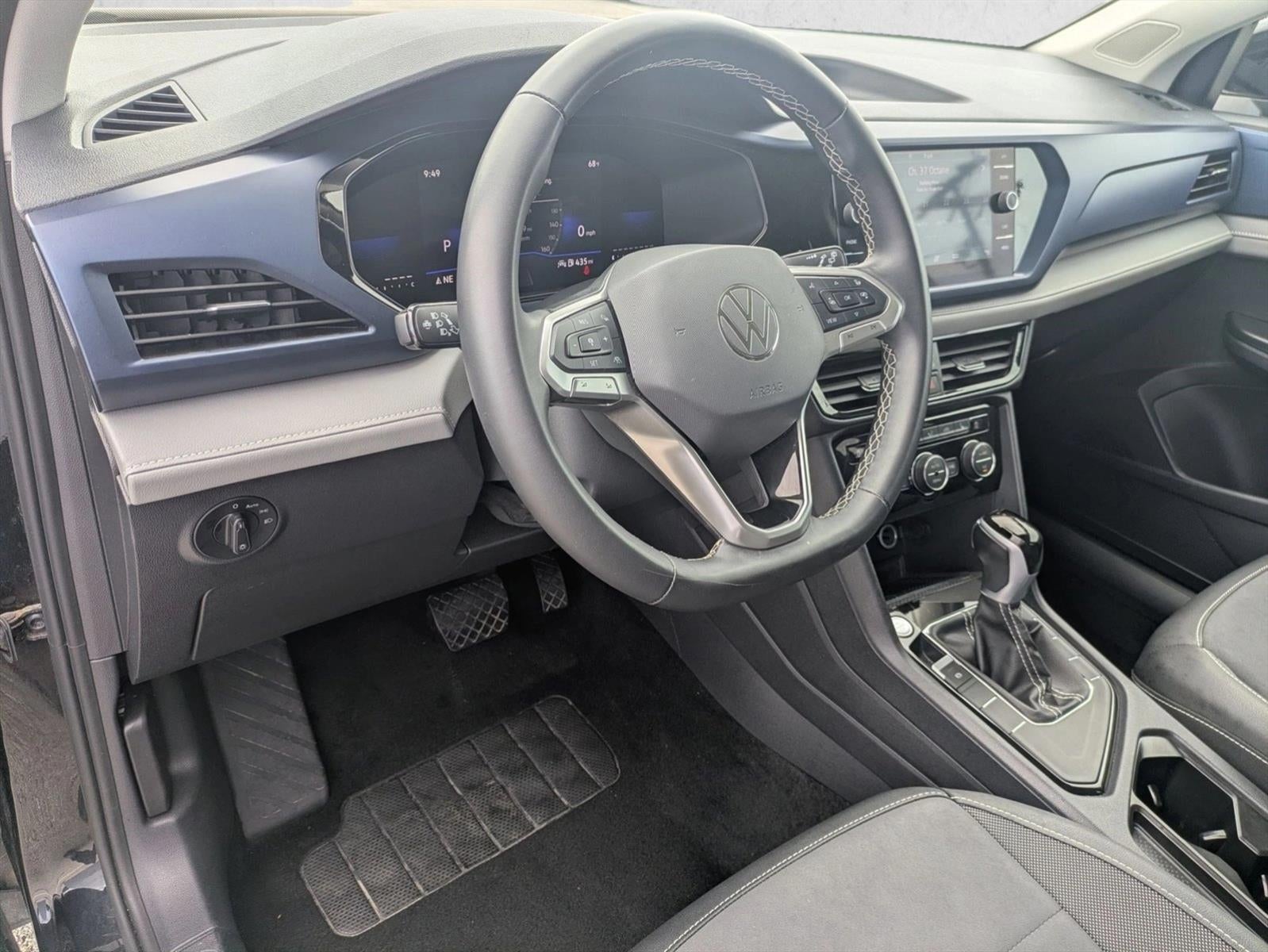 2024 Volkswagen Taos SE FWD