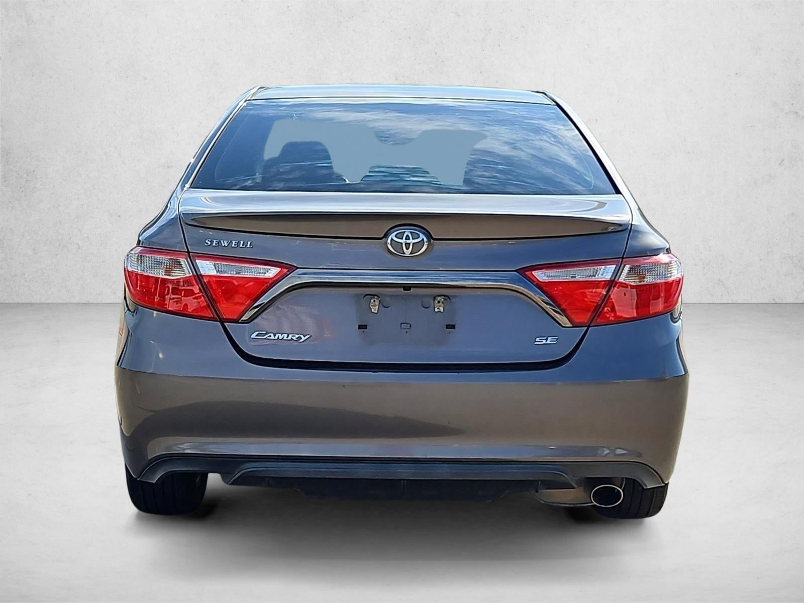 2015 Toyota Camry 4dr Sdn I4 Auto SE (SE)
