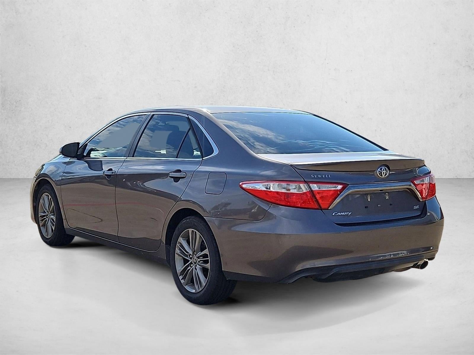 2015 Toyota Camry 4dr Sdn I4 Auto SE (SE)