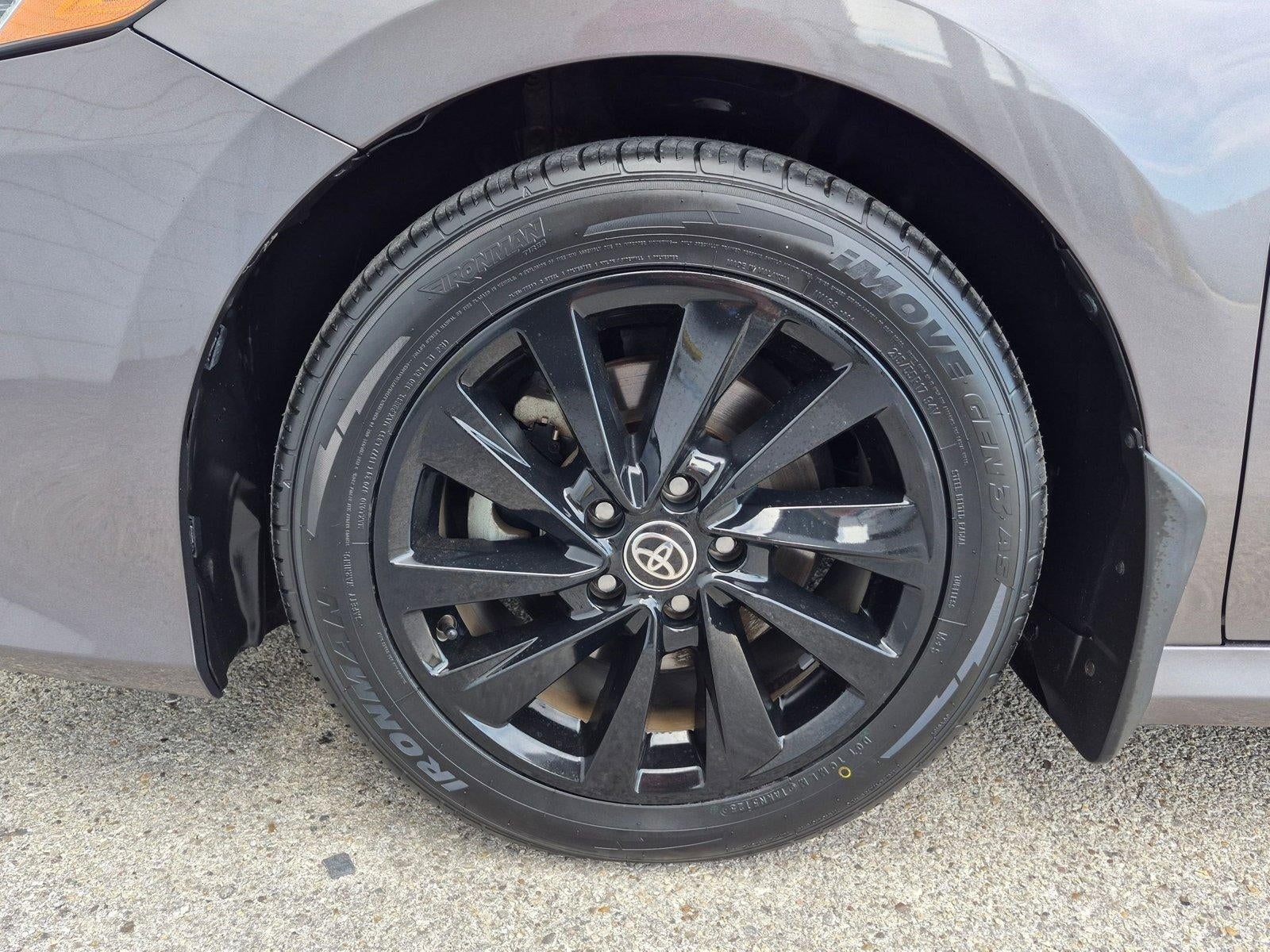 2023 Toyota Camry LE Auto (SE)