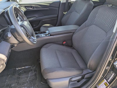 2025 Toyota Camry LE (SE)