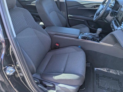 2025 Toyota Camry LE (SE)