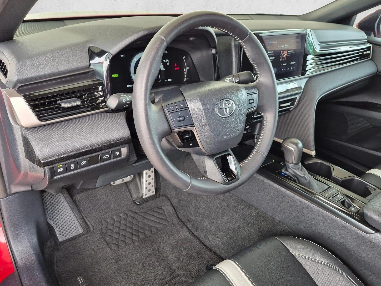2025 Toyota Camry SE (Natl)