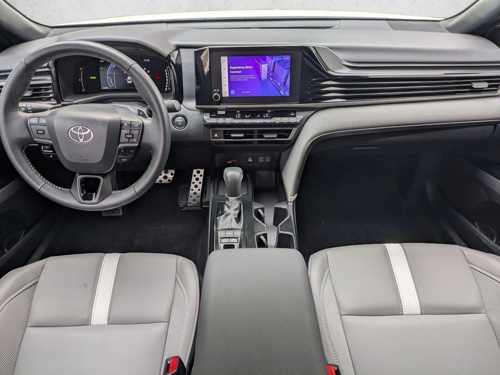 2025 Toyota Camry SE (SE)