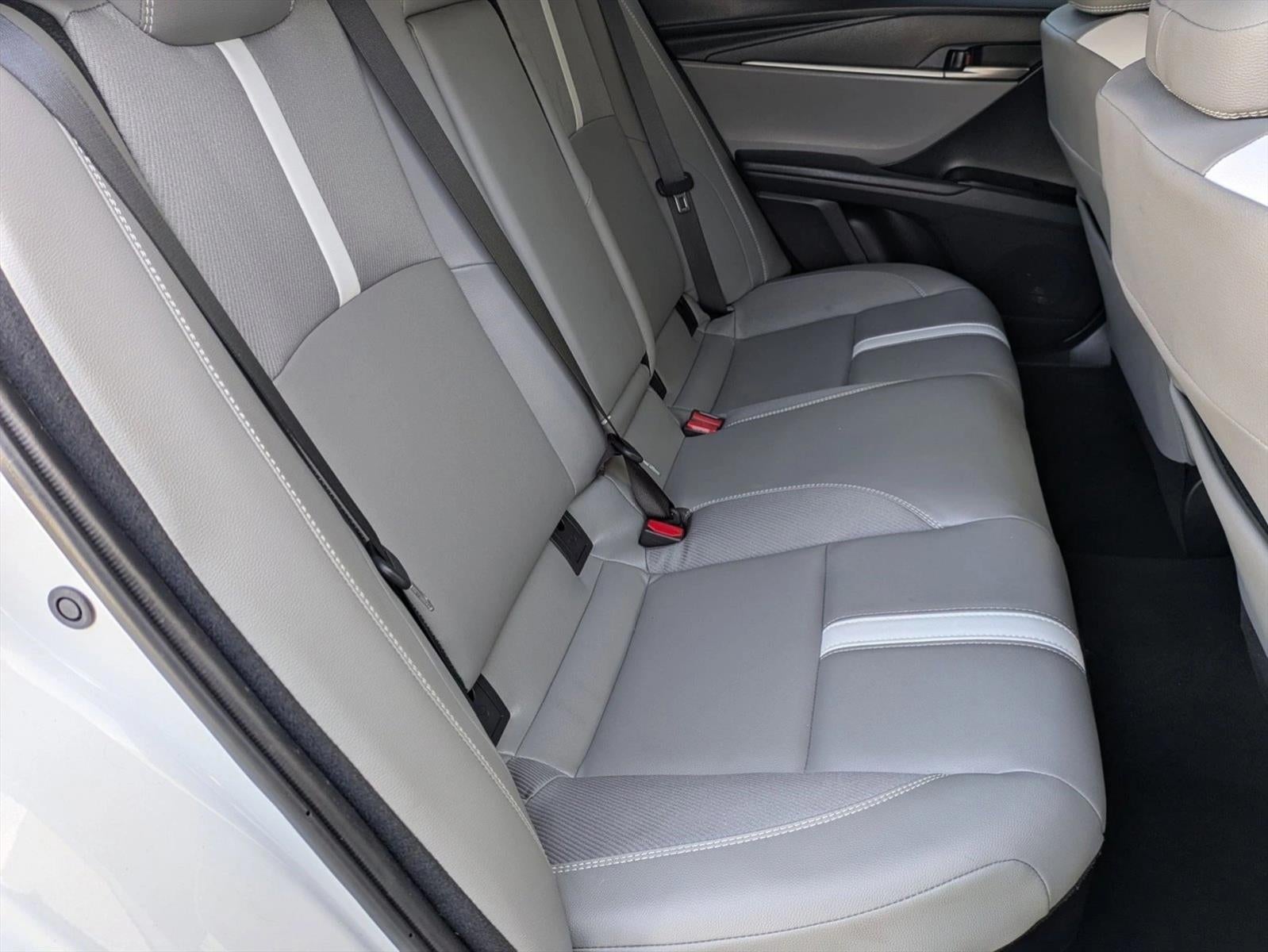 2025 Toyota Camry SE (SE)