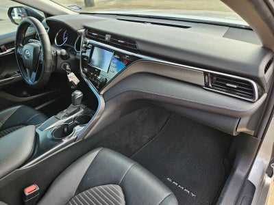 2020 Toyota Camry SE Nightshade Auto (Natl)