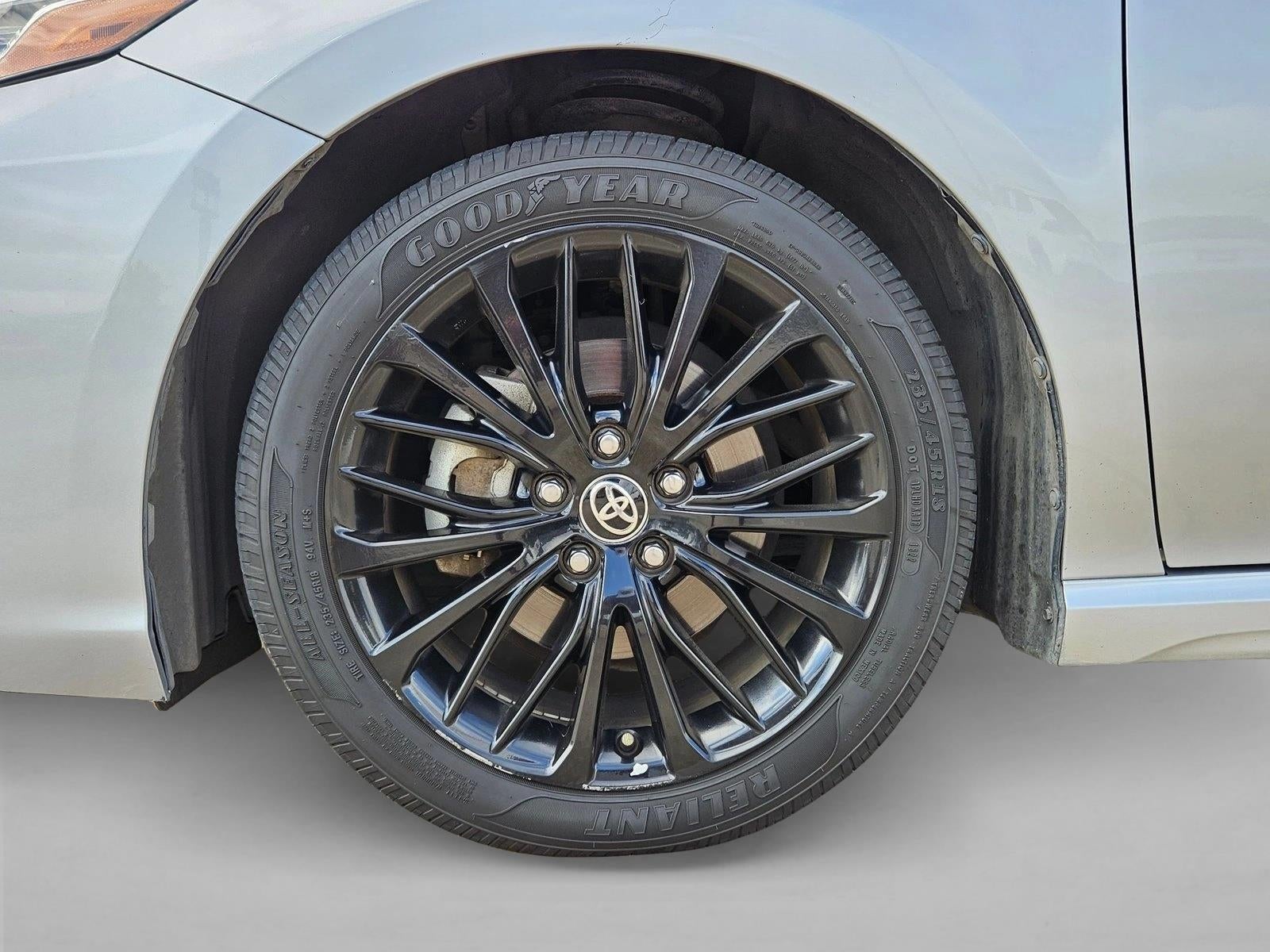 2020 Toyota Camry SE Nightshade Auto (Natl)