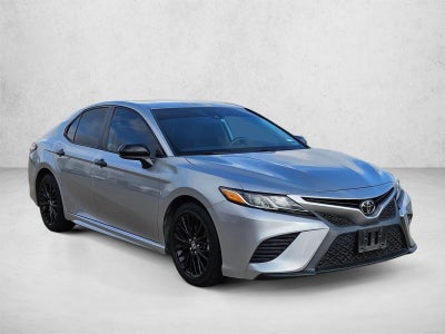 2020 Toyota Camry SE Nightshade Auto (Natl)