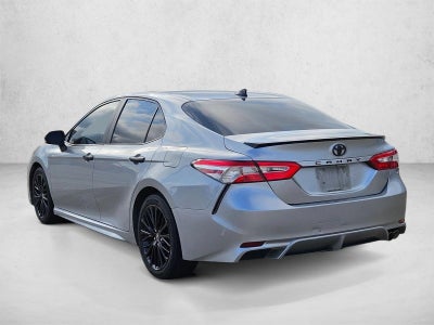 2020 Toyota Camry SE Nightshade Auto (Natl)