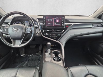 2022 Toyota Camry SE Auto (SE)