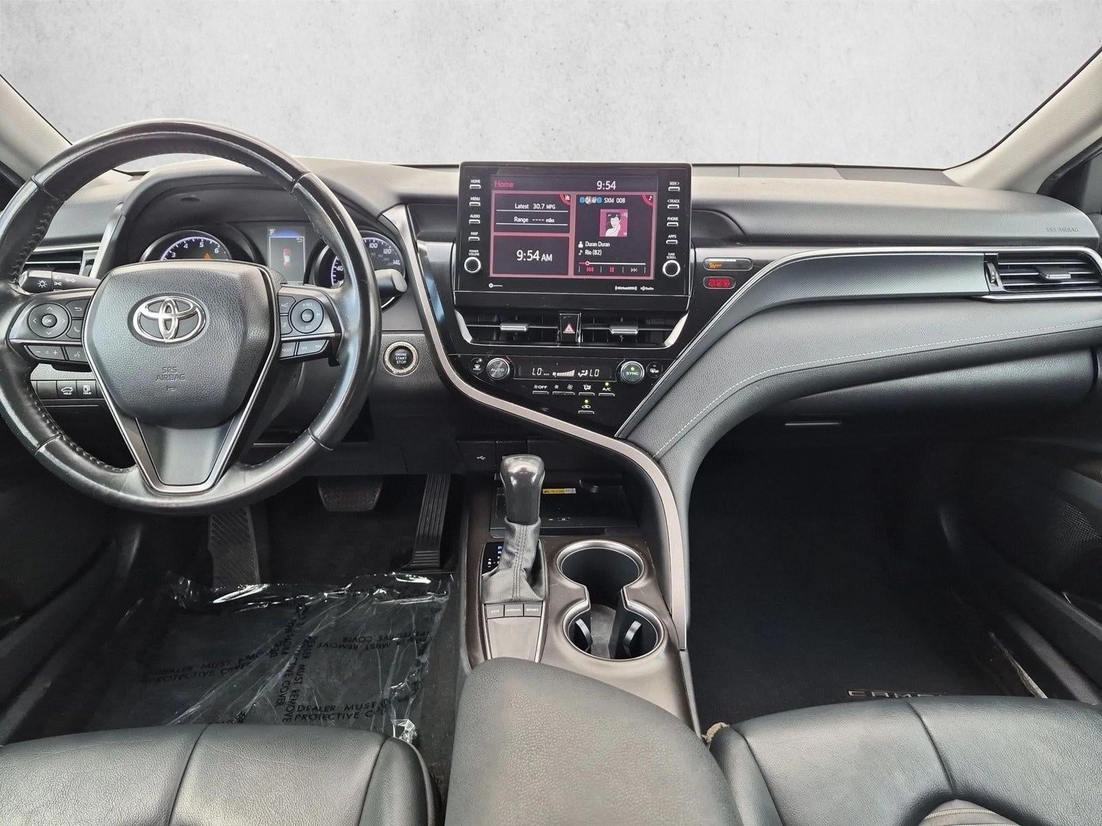 2022 Toyota Camry SE Auto (SE)
