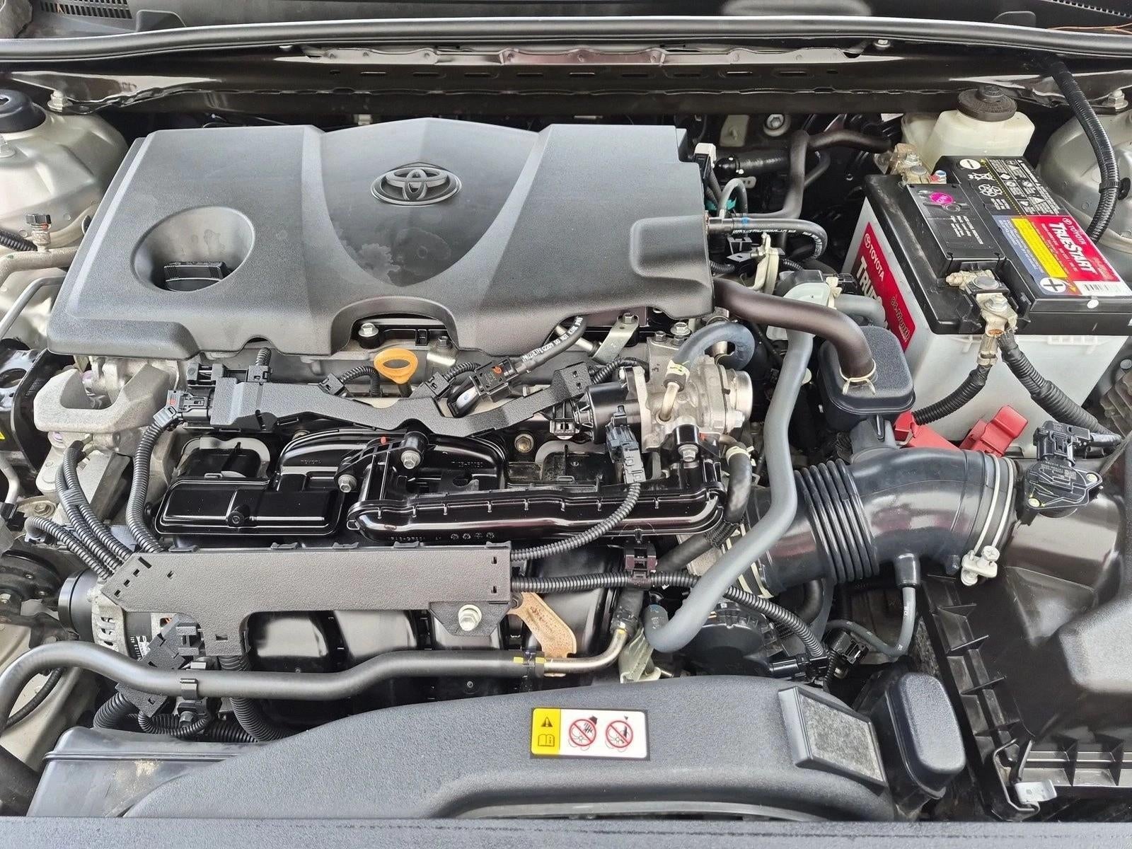 2022 Toyota Camry SE Auto (SE)