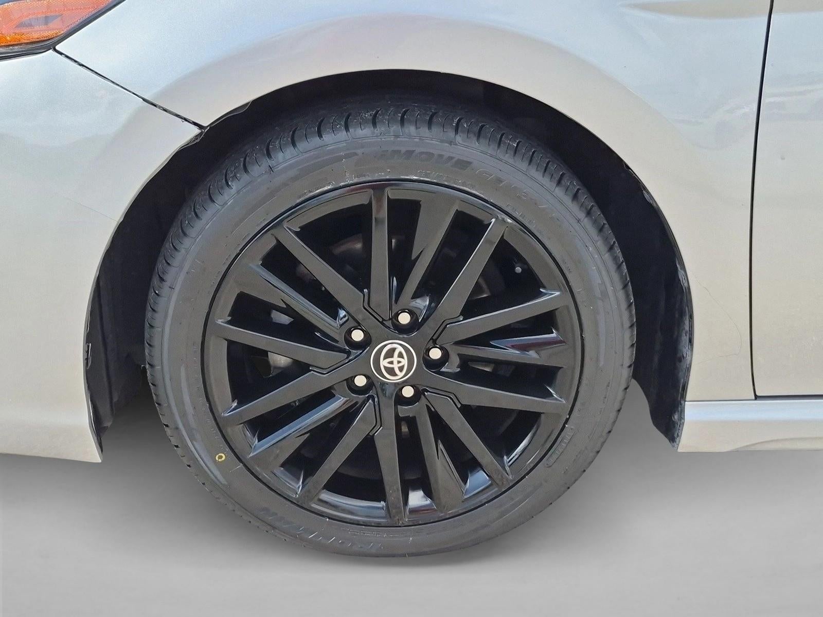 2022 Toyota Camry SE Auto (SE)