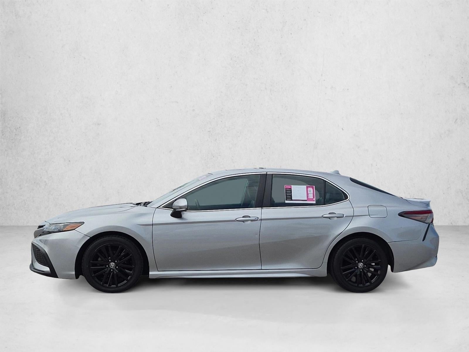 2022 Toyota Camry SE Auto (SE)