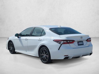 2024 Toyota Camry SE Auto (SE)