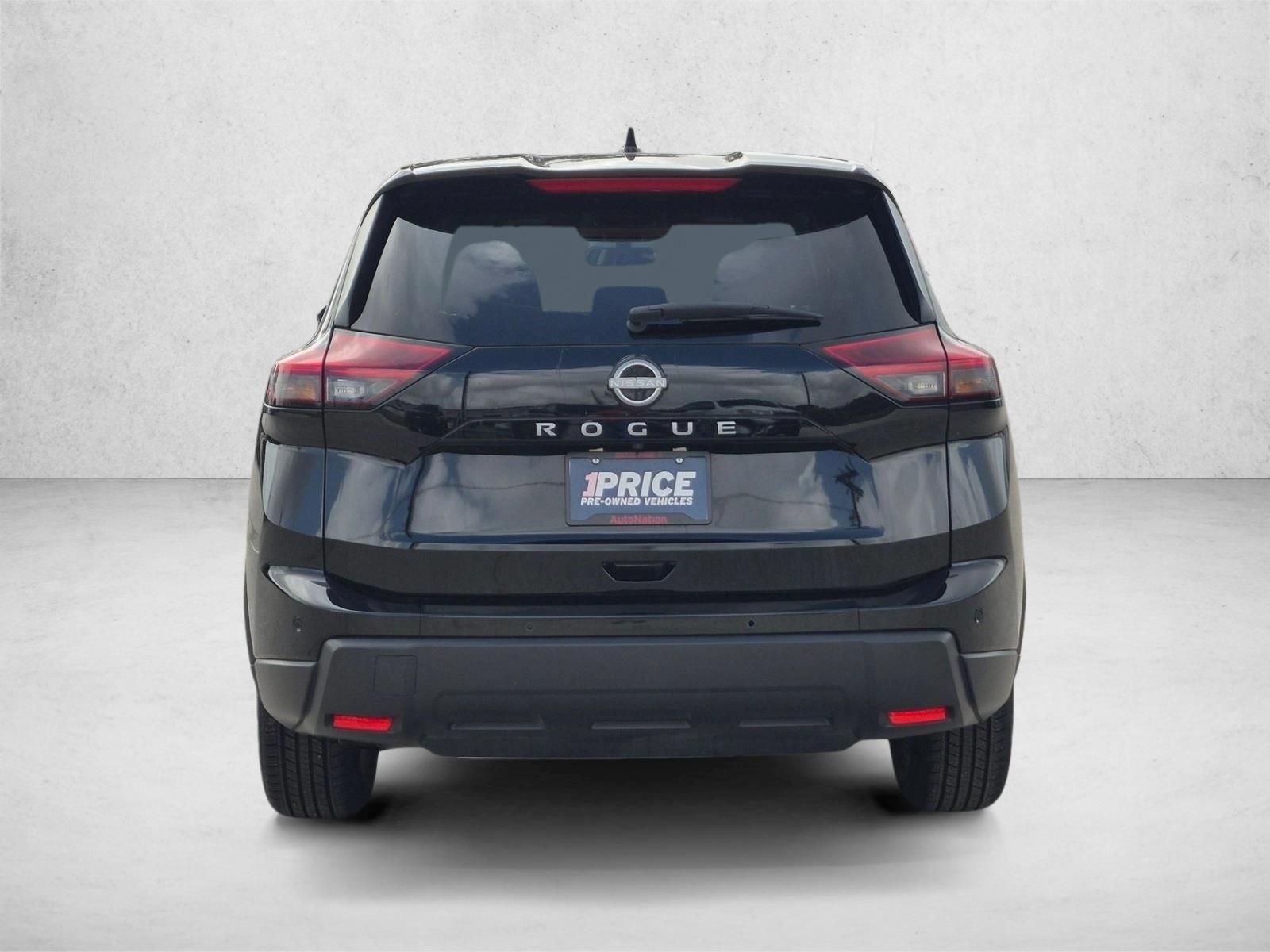 2025 Nissan Rogue FWD SV