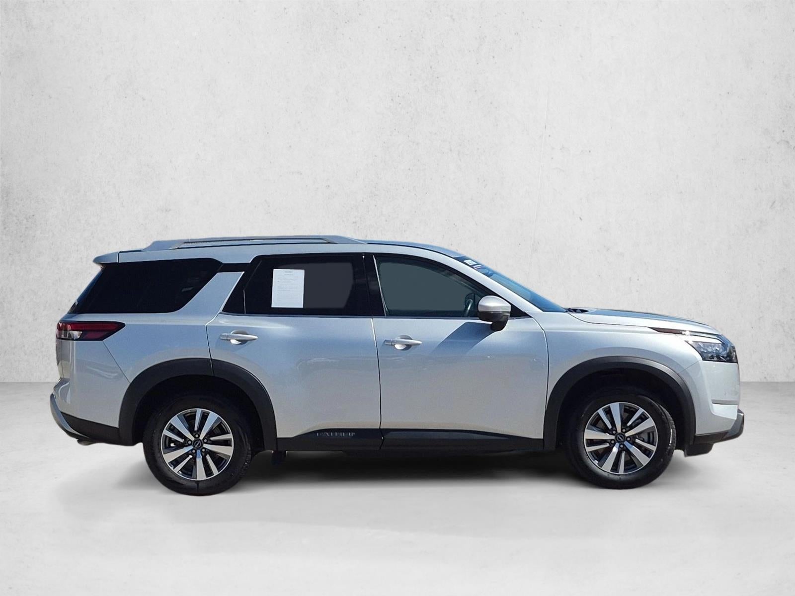 2025 Nissan Pathfinder SL 2WD