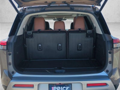 2024 Nissan Pathfinder Platinum 2WD