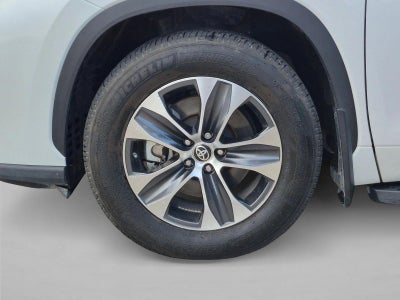 2024 Toyota Highlander XLE FWD (Natl)