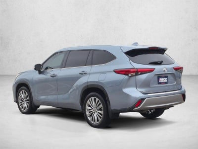 2023 Toyota Highlander Platinum FWD (Natl)