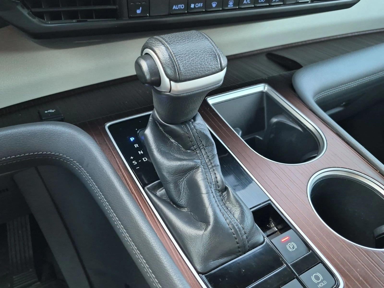 2021 Toyota Sienna XLE FWD 8-Passenger (Natl)