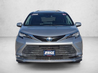 2021 Toyota Sienna XLE FWD 8-Passenger (Natl)