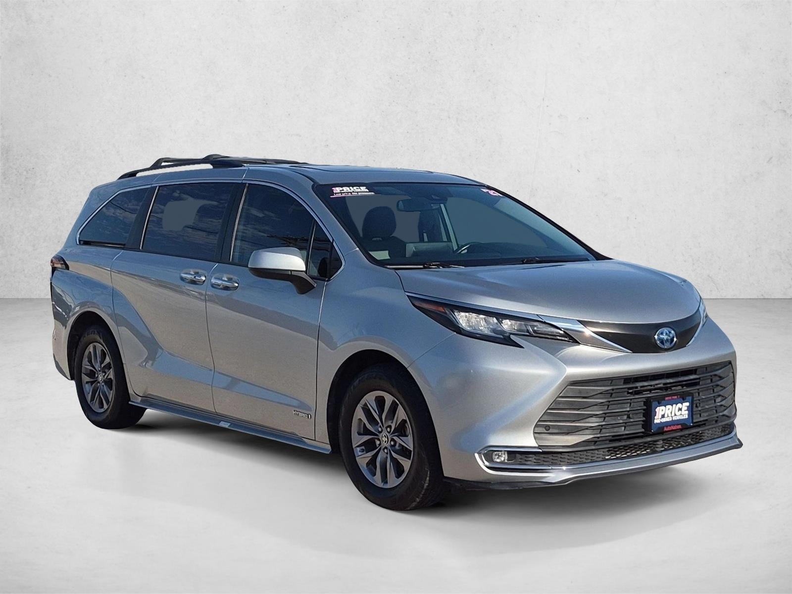 2021 Toyota Sienna XLE FWD 8-Passenger (Natl)